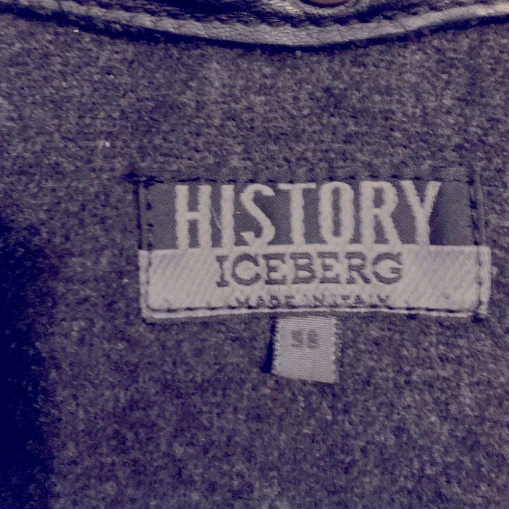 Vintage Iceberg History in excellent condition.
